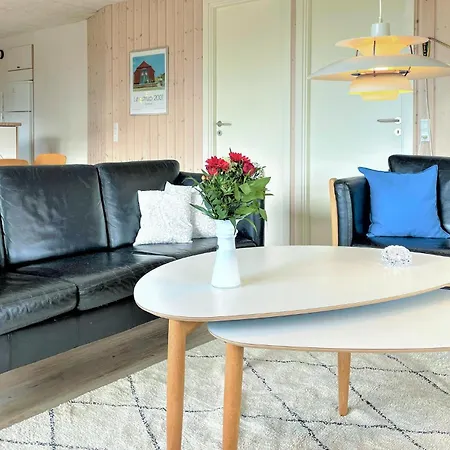 3 Bedroom Beautiful In Hébergement de vacances Blåvand
