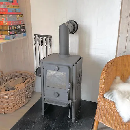 3 Bedroom Beautiful In Hébergement de vacances *