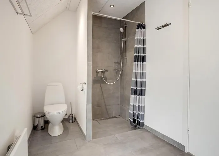 3 Bedroom Beautiful In 度假居 布拉万德