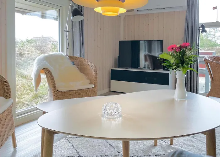 3 Bedroom Beautiful In 度假居 布拉万德